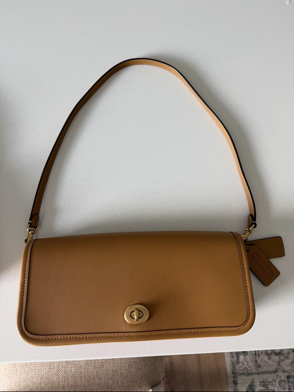 Women's Coach Tan Leather Shoulder Bag